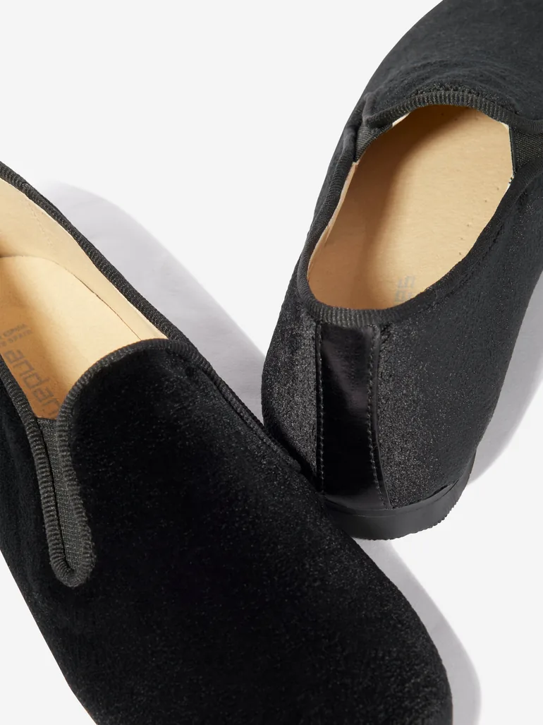Andanines Boys Velvet Loafers in Black - 2