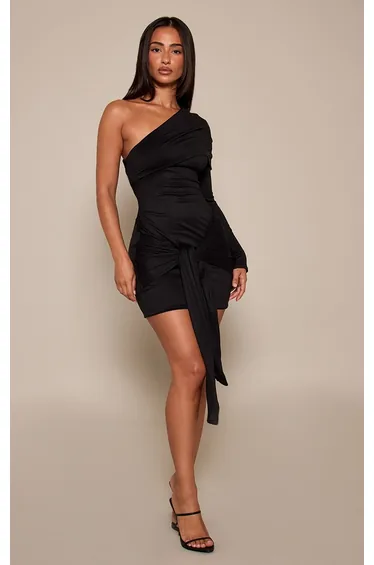 فستان بريتي ليتل ثينق أسود قصير بقصة ضيقة بكتف واحد - للمقاسات الصغيرة