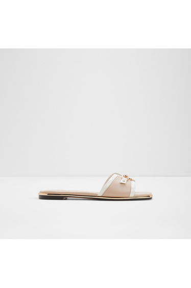 Alamassi / Flat Sandals