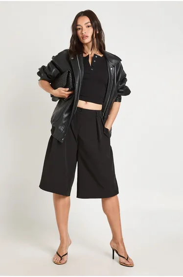 Tailored Bermuda Shorts - black