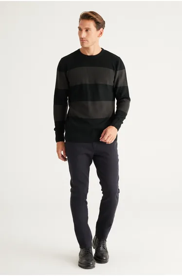 Black-anthracite standard fit normal cut crew neck knit sweater