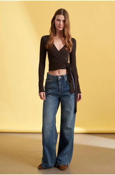 DILVIN Women’s Crop Wrap Blouse With Tie Detail