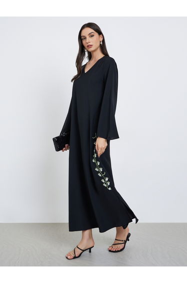 Black Floral Embroidery Jalabiya with Slit Hem