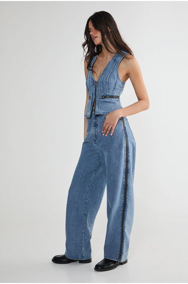 Zip Seam Detail Straight Leg Denim Jeans