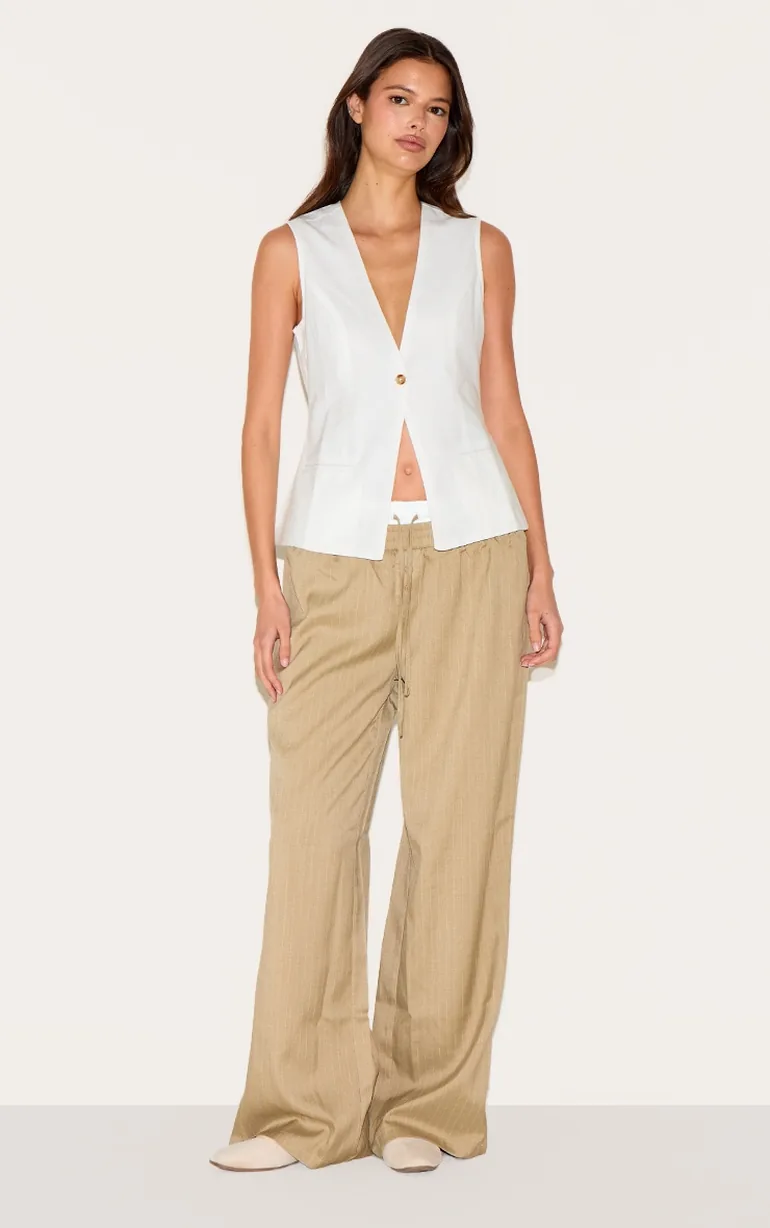White Lightweight Woven Waistcoat
