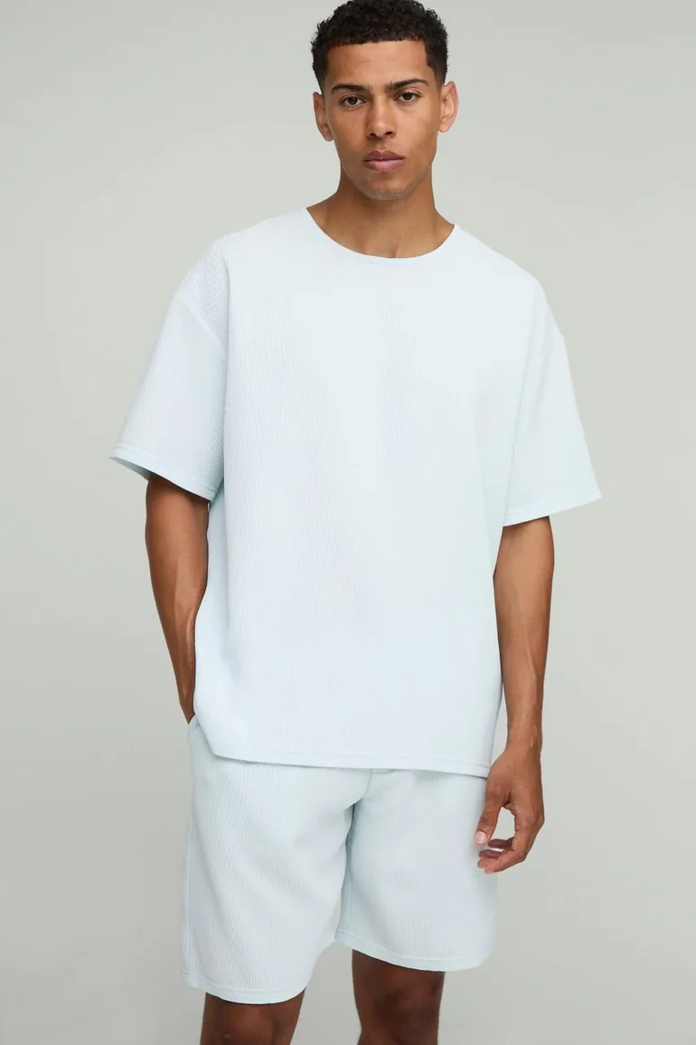 Oversized Pleated T-Shirt & Relaxed Fit Mid-Length Short Set - pastel blue
