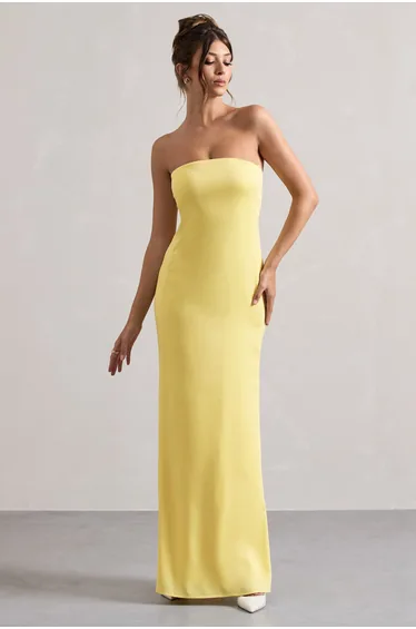 فستان ساتان ماكسي بأكتاف مكشوفة
