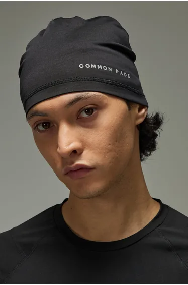 Common Pace Running Reflective Beanie - black