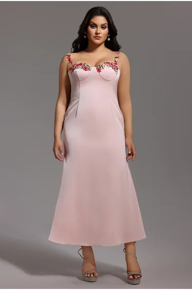 فستان ماكسي بياقة هالتر بأزهار