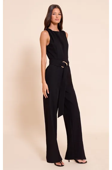 جمبسوت بأرجل عريضة بحزام بياقة دائرية - أسود