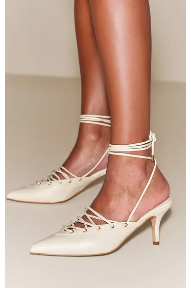 حذاء كعب عالي بريتي ليتل ثينق باللون الكريمي