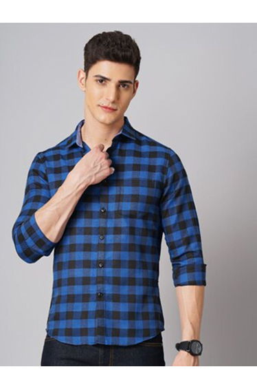 Men Blue Checkered Spread Collar Shirt