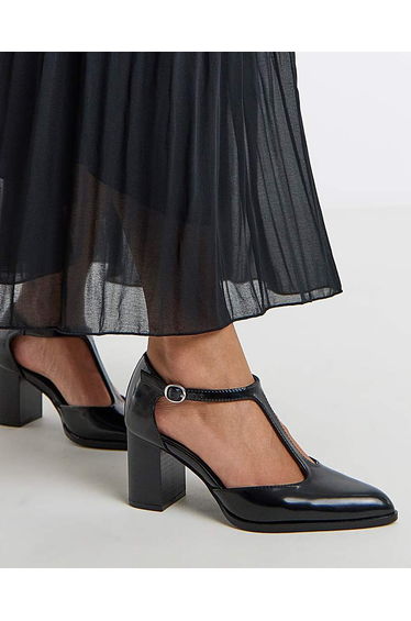 Toe Part T Bar Heels Wide Fit