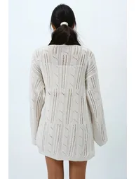 Women's Vanilla V-Neck Self-Motif Long Knitwear Cardigan - 3