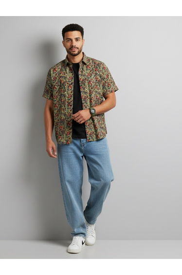 Men Green Graphic Print Casual Shirt