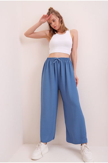 Pants - Navy blue - Relaxed