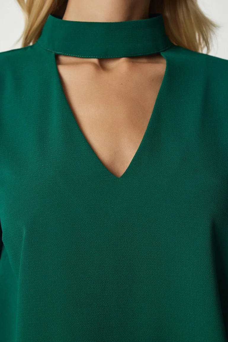 Women's Emerald Green Crepe Blouse with Window Detailed and Decollete - 4