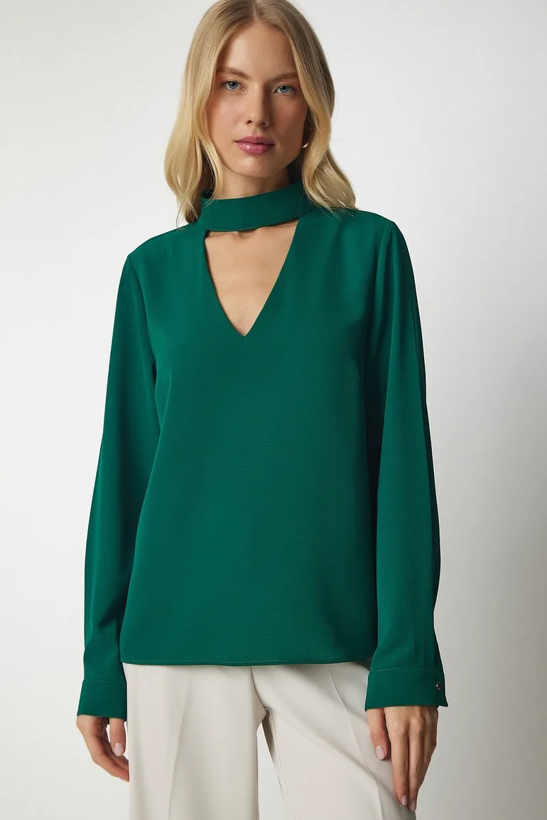 Women's Emerald Green Crepe Blouse with Window Detailed and Decollete - 2