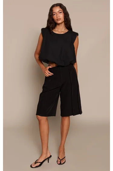 بلوزة منفوخة بلا أكمام - أسود