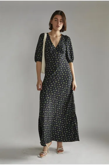 فستان ميدي بياقة V بطبعة أزهار