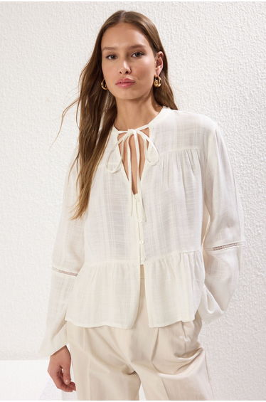 White Cotton Textured Fabric Sleeve Lace Detail Regular Regular Fit Woven Shirt