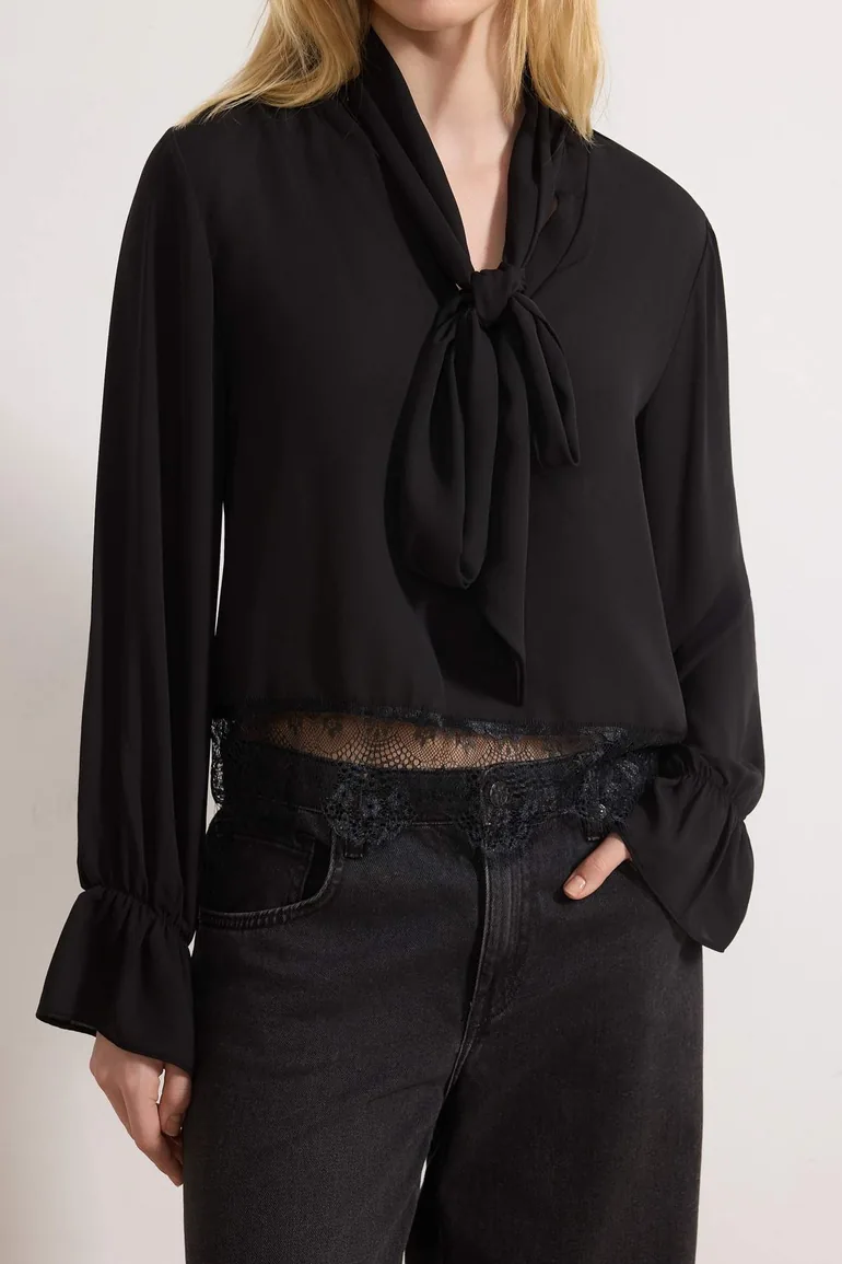 Stylish Woven Blouse with Black Kerchief and Lace Detail - 3