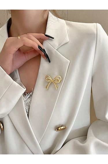 Gold Bow Brooch with Pearls