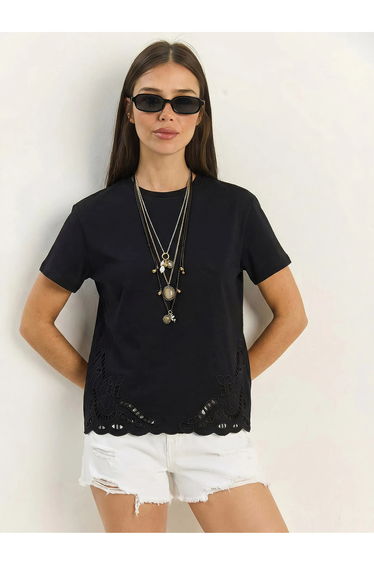 LUCCI Embroidered Crew Neck T-Shirt