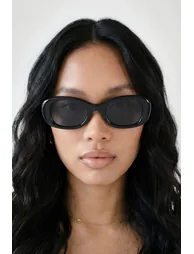 Chunky Rectangular Sunglasses - black