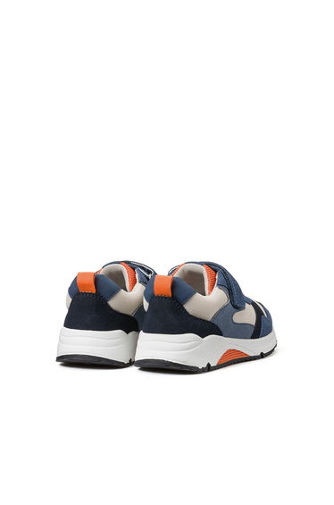 Kids Trainers with Touch 'n' Close Fastening product thumbnail 4