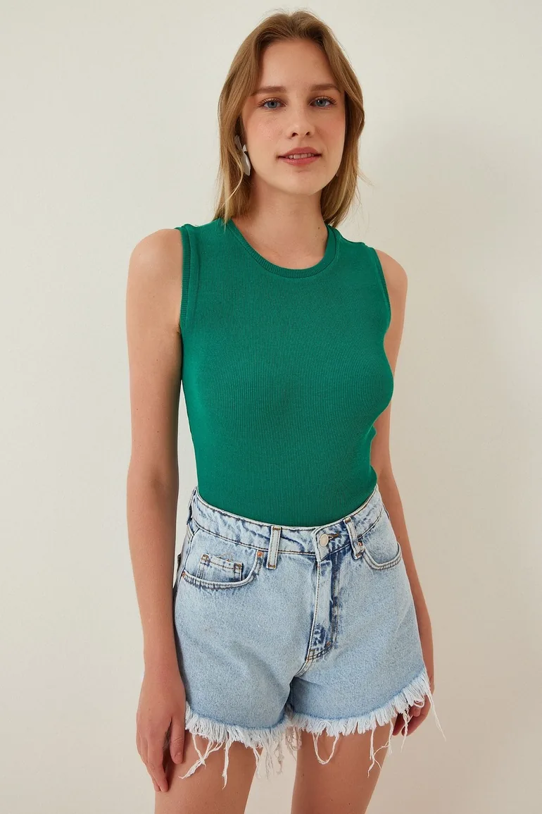 Women's Vibrant Green Crewneck Cotton Knitted Blouse - 1