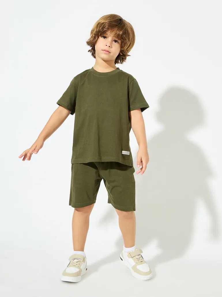 Solid Round Neck T-Shirt and Shorts Set