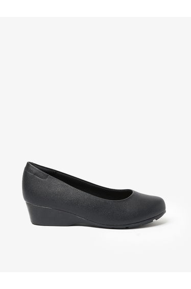 Solid Block Heel Shoes