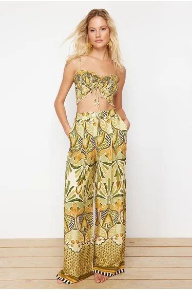 Ethnic Patterned Woven Ruffle Blouse Trousers Suit