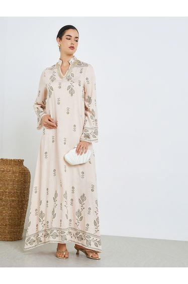 Women Pink Jalabiya with Embroidered Details