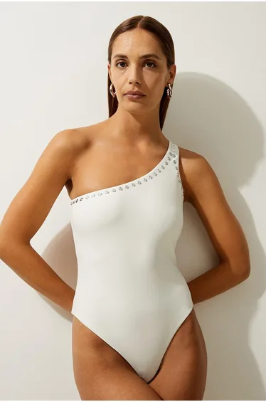 بدلة سباحة لون كريمي بكتف واحد