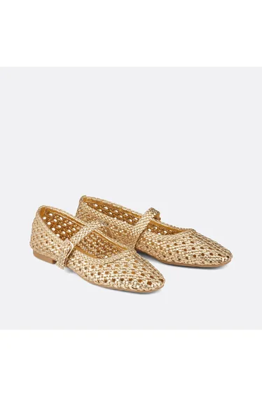 حذاء بالية ميتاليك