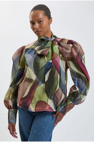 Plus Size Petal Print Organza Pussybow Blouse