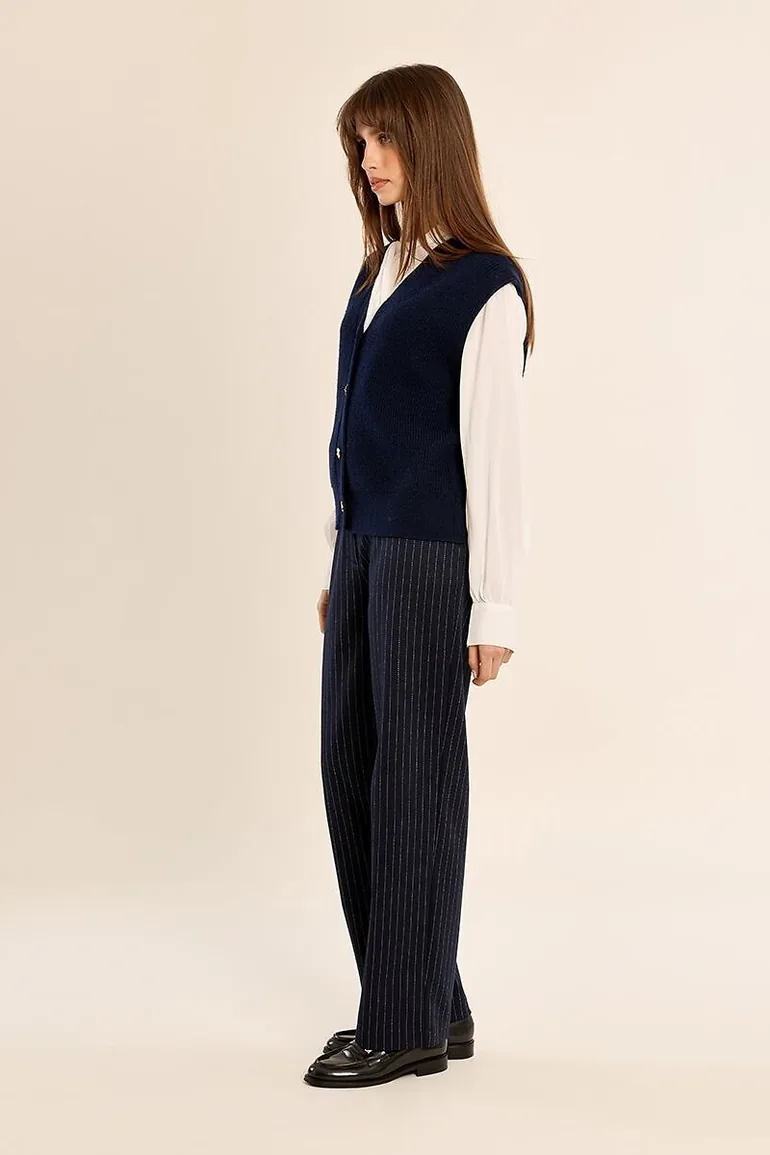 Sleeveless V-Neck Cardigan - 3