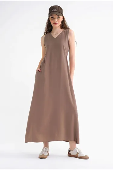 Mixray V-Neck Sleeveless Maxi Dress with Pockets