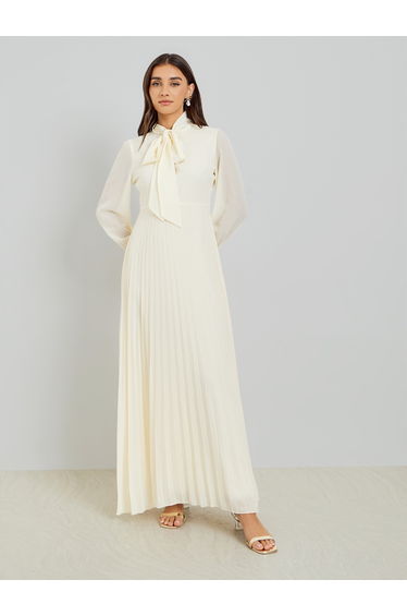 Women Off-White Pleated A-Line Maxi Dress