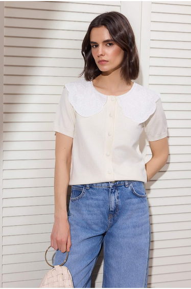 Stone Premium Yarn/Special Yarn Lace Collar Knitwear Blouse