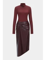 فستان أحمر ميدي بقصة مستقيمة بأكمام طويلة