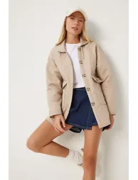 جاكيت نسائي بتصميم واسع بجيوب مبطن بدرزات - كريمي