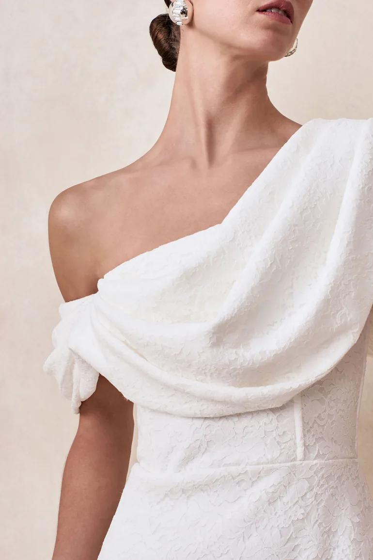 فستان ميدي بثنيات بياقة غير متناظرة - أبيض - 7