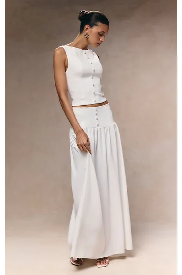 تنورة ميداكسي بكسرات لون أبيض