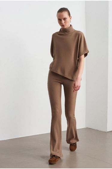 DILVIN Ribbed Turtleneck Short-sleeve Blouse