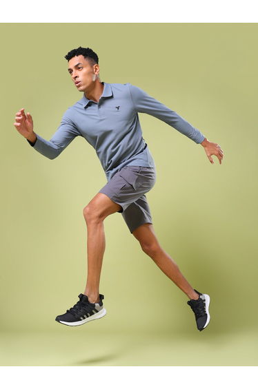 Solid Slim Fit Cargo Shorts with TS FLEXI