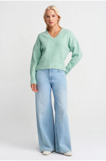 Dilvin Women's V-neck Ribbed Knit Sweater