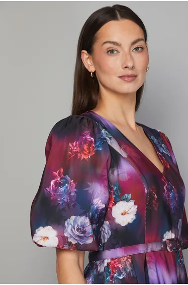 فستان ميدي تويل بحزام بطبعة أزهار